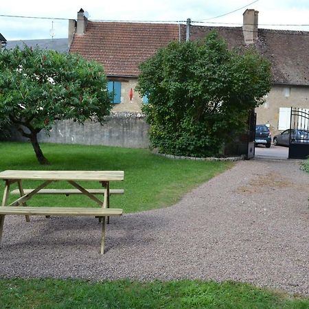 Appartement Passe Partout Lucenay-l'Eveque Exteriér fotografie